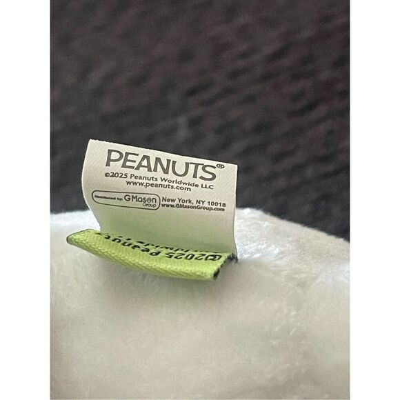 Peanuts Snoopy Easter Beagle Holding Carrot Plush Stuffed Animal - Picture 6 of 10